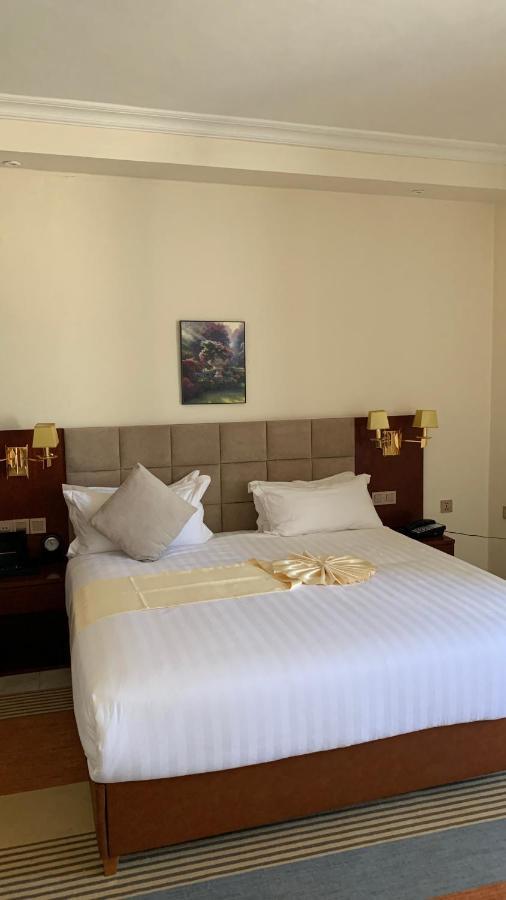 Roseau Hotel And Spa Gondar Exterior foto